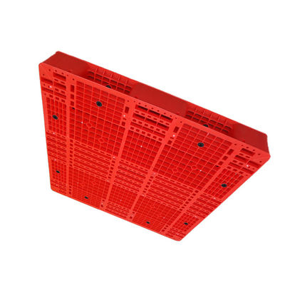 Carretilla elevadora de cuatro terminales estática plástica roja de la plataforma 6000Kg del lado del doble de 48X48 PE