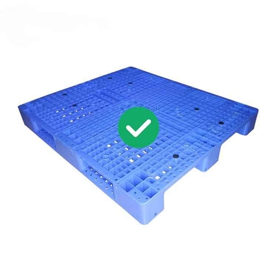 Carga dinámica plástica apilable 130x110 de las plataformas 2000Kg del PE Warehouse