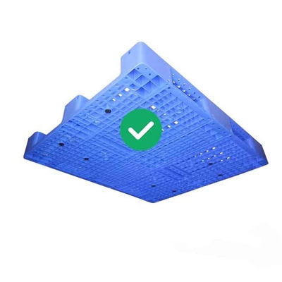 Solo azul de la categoría alimenticia del HDPE de la carga plástica reutilizable apilable de la plataforma 5T hecho frente